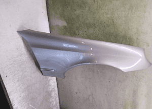 Błotnik przód prawy mercedes W211 e-klasa C744  szary 2
