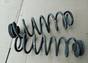 VW Fox Polo Skoda Fabia Seat Ibiza sprezyna zawieszenia tyl tylna 2