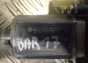 Audi A3 S3 8V0 silniczek szyby lewy 5Q0959802B radom 2