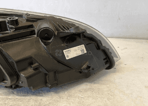 Volvo V40 1.6 D2 14- lampa lewy przód 31420009 uk 8