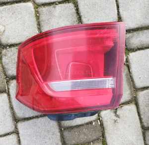 LAMPa tył golf sportvan 2
