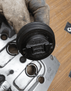 Pokrywa Zaworow Dekiel Odma 2.0 TFSI AUDI A4 B7 A6 C6 13