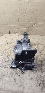 Podstawa łapa alternatora Citroen Jumper 2.0 HDI AdBlue Euro 6 9807162780 9807294880 4