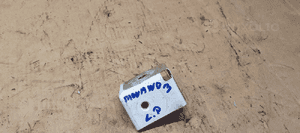 Mocowanie błotnika uchwyt lewy przód Opel Movano III 625250003R 3