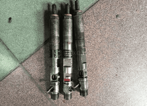 wtryskiwacz renault 1.5 dci ejbr051020