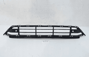 Volvo XC90 ii lift 2019 kratka atrapa srodkowa zderzaka 32345820 1