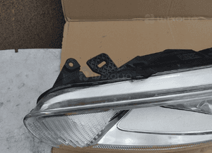 Lampa przednia lewa led ford fiesta MK7 lift uk 4