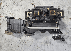 OBUDOWA NAGRZEWNICY PIEC BMW F10 F11 lift LCI EU 1