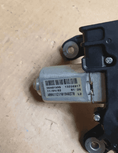 SILNICZEK WYCIERACZKI TYLNEJ OPEL ASTRA J nr 13256917 4