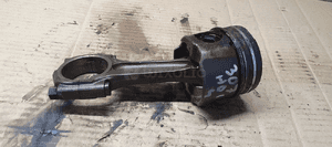 Tłok z korbowodem korbowód Peugeot 307 2.0 HDI 2
