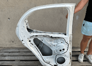 Drzwi tyl tylne lewe toyota yaris iv 4 2020- bardzo ladne 5