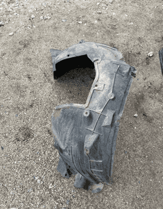 Infiniti g25 G37 sedan coupé nadkole prawe osłona pod koło zapasowe 3