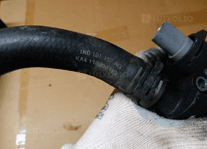 Króciec wąż przewód wody płynu VW Golf V Plus 1.9 TDI 1K0121096AB 038121132D 8