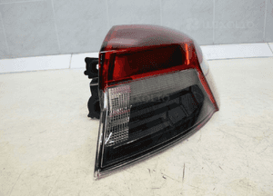Audi Q4 e-tron lampa prawy tył tylna nowa 7