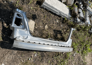 Mercedes ML 164 tylny pas belka okular 1