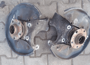 Audi A6 C6 zwrotnica piasta tył tylna Quatro Lewa 2