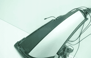 Słupek prawy tył siłownik zawias mercedes sl R230 3