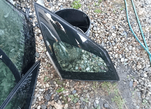 szyba prawa tył citroen c 4 picasso karoseryjna