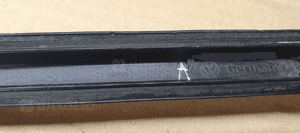 Listwa zgarniająca drzwi prawy tył VW Phaeton 3D0854634A 5