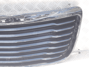 ATRAPA GRILLA CHRYSLER 300C  11LX-112AA 2