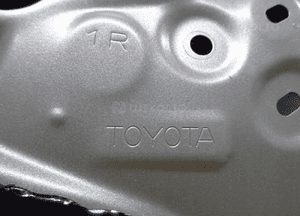 Drzwi prawe tył tylne toyota yaris 4 iv 2020- 10