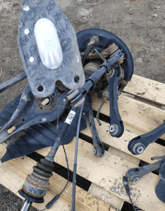 BMW F20 ZWROTNICA AMORTYZATOR PIASTA TARCZE ZACISK PRAWY LEWY TYŁ BDB STAN 12