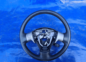 Toyota AURIS I 07-09 kierownica skóra tempomat 1