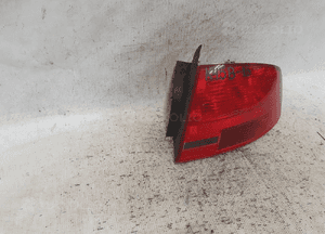 Lampa tylna prawa tył prawo audi A4 B7 sedan 3