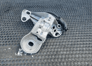 Lapa Mocowanie 8E0199351 8E0199352 Wspornik Silnika Podpora Poduszki Drazka Audi A4 B6 B7 23