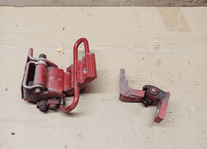 Zawias zawiasy drzwi prawy tył para Audi A6 C6 8E0833412E 2