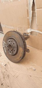 Zwrotnica lewy przód przednia lewa Skoda Rapid 1.6 TDI 3