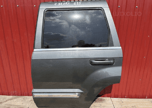 Jeep grand cherokee wk wh drzwi pdm ładne w kolor 1