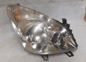Przod przednia lampa prawa toyota corolla verso 1