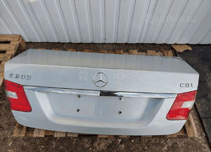 Mercedes W212 sedan klapa bagażnika kompletna 1