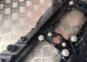 Bmw E84 E90 F10 F15 pokrywa głowicy N55 7570292 zaworów 10