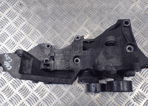 Vw audi seat skoda 2,0 tdi łapa silnika 03L903143H radom 1