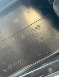 SKRZYNKA BEZPIECZNIKOW OPEL CORSA F 9824510780 ORG 3