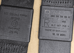 Audi A3  8L pas bezpieczeństwa lewy 3D 8L3857705A 3
