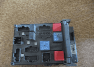 SKRZYNKA BSI MODUŁ RENAULT LAGUNA II 518095401 2