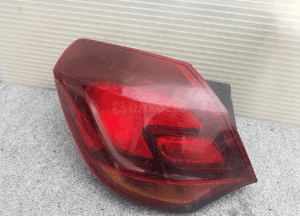 Opel astra j lampa tył tylna hb lewa oryginał wysyłka! 1