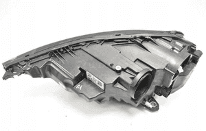 Lampa prawy przód przednia full led audi A1 ii 82A 13