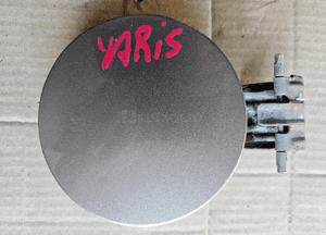 Toyota Yaris 1 I klapka wlewu paliwa 1D2 1