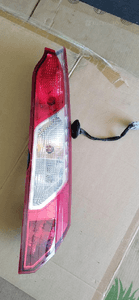 lampa tył connect mk2 grand tourneo 1