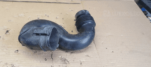 Rura dolot wlot kanał powietrza Opel Vivaro B Trafic III 1.6 DCI 165555514R 2
