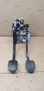 Pedały pedał hamulca sprzęgła BMW 3 E46 1163870 2229128 1
