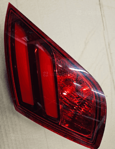 Peugeot 308 T9 HB lampa tył tylna prawa lewa 9677818380 9677818280 1