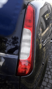 Ford Focus C-Max 02-06 lampa tyl tylna lewa 2