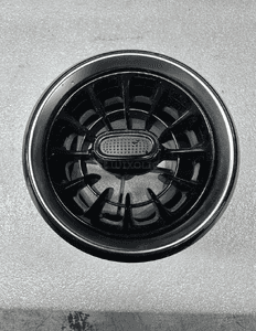 MERCEDES 447 lift kratka konsoli  czarna nawiew 6