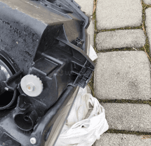 LAMPA lewa przód yaris 3 III lift 3