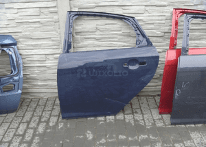 Ford focus MK3 sedan hb drzwi tylne lewe 4